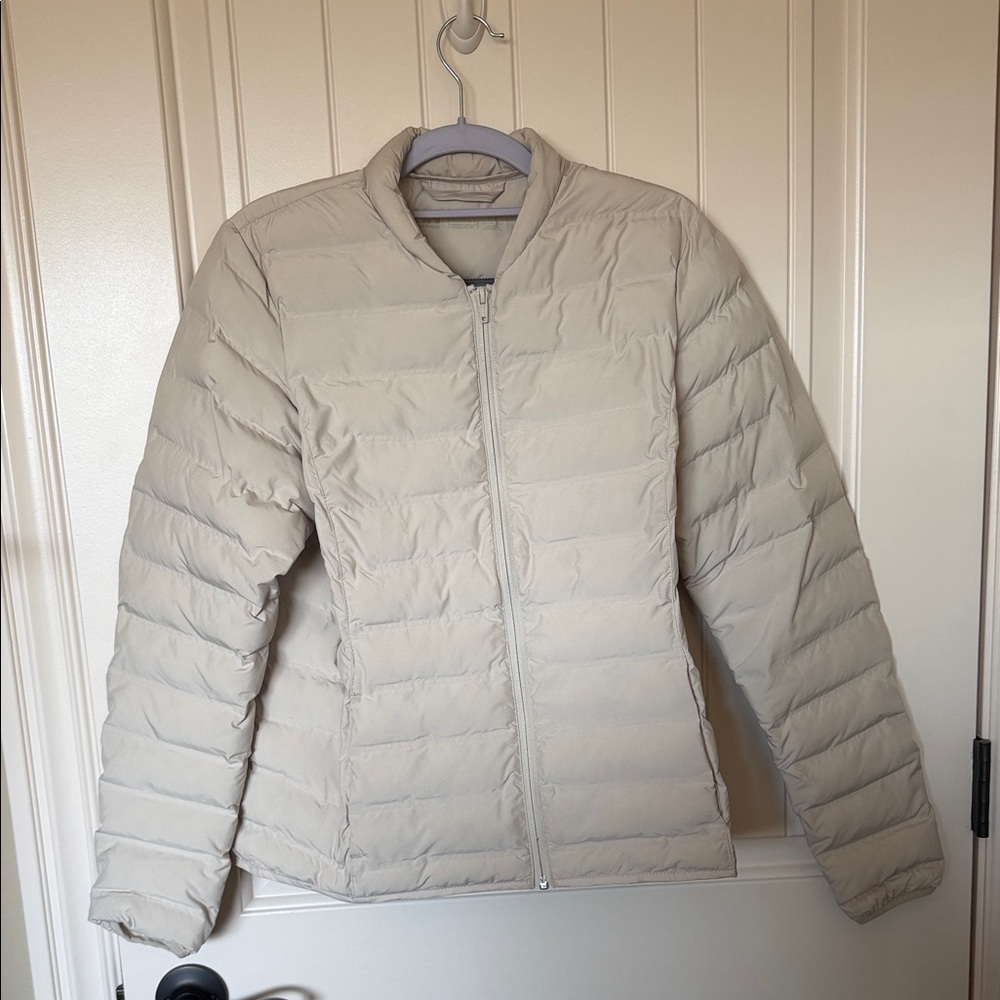Women's Cream/ Light Beige Puffer Jacket